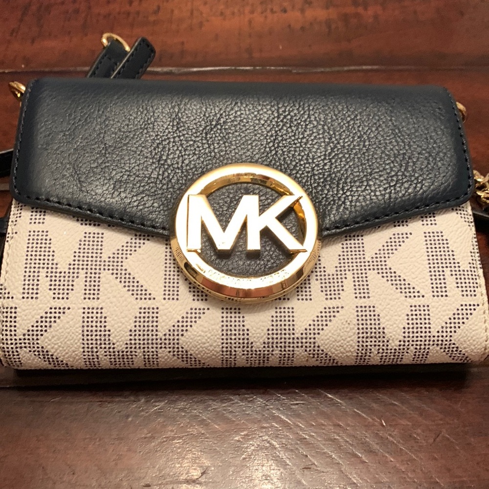 Michael Kors crossbody